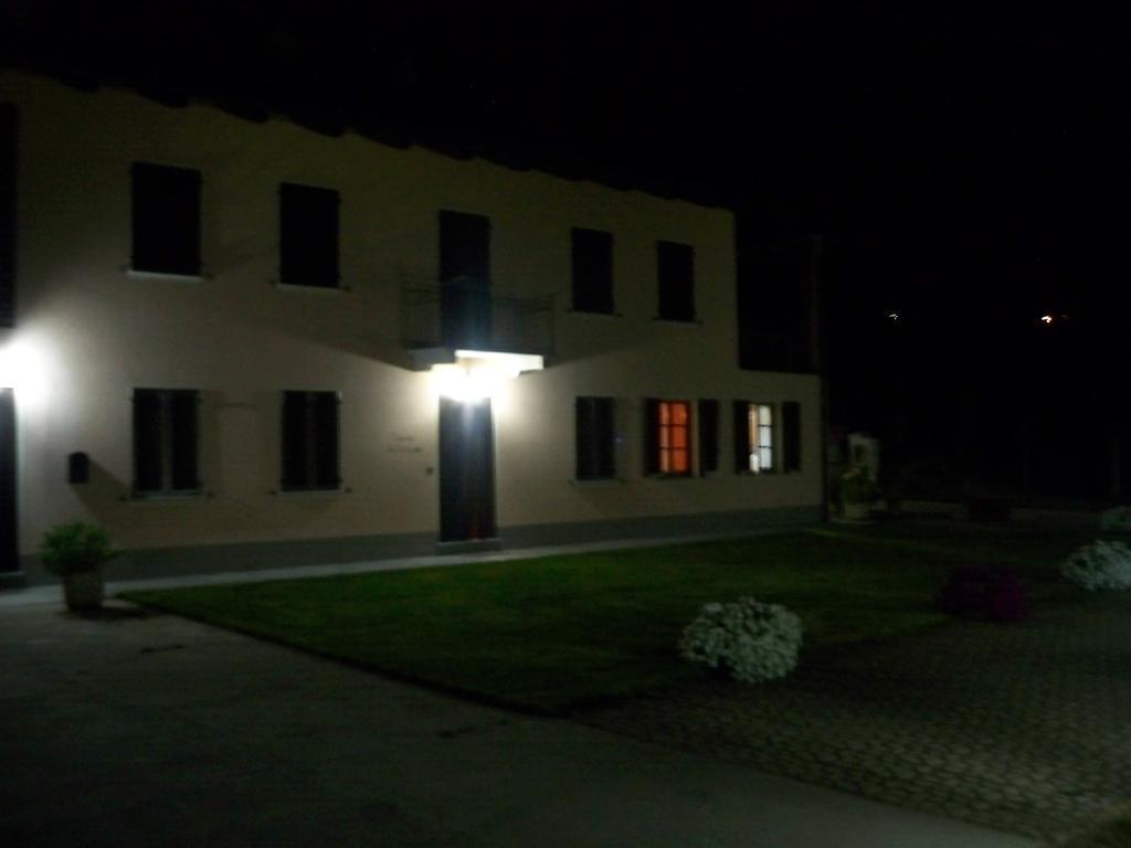 Cascina La Corte Bed & Breakfast Neive Exterior photo